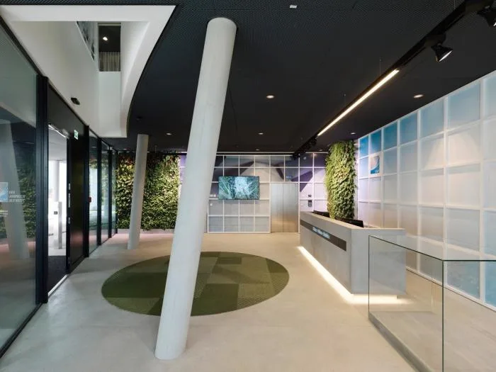 BIM Architecture | Outer Square and Inner Circle, Half Concealed Transparent Light and Shadow - C& P Company Headquarters