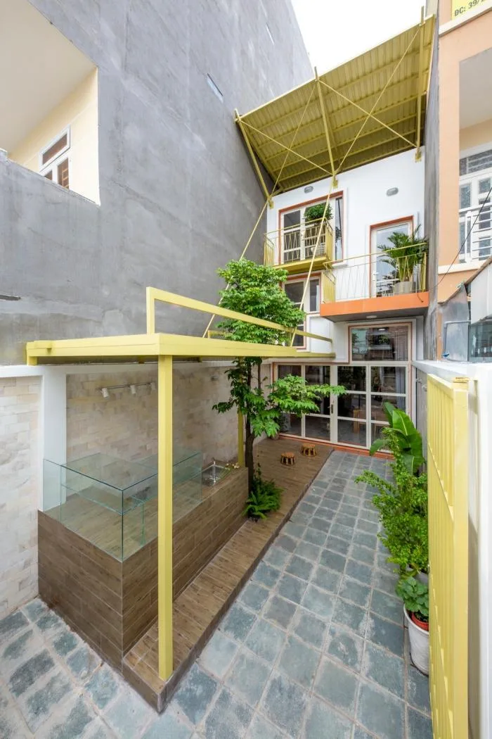 BIM Architecture | Survival in the Gap - Vietnamese Double layered Roof Residential Buildings