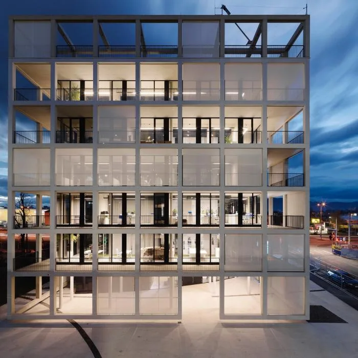 BIM Architecture | Outer Square and Inner Circle, Half Concealed Transparent Light and Shadow - C& P Company Headquarters