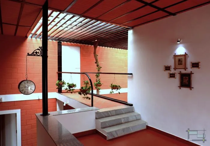 BIM architecture | solemn and transparent, elegant and natural - Indian red "treehouse"/PG Associates