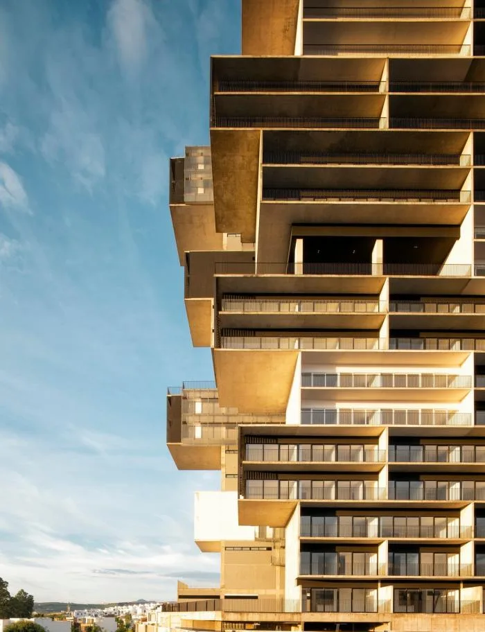 BIM Architecture | Fission of 64 meter Deep Canyon - Amani Apartments