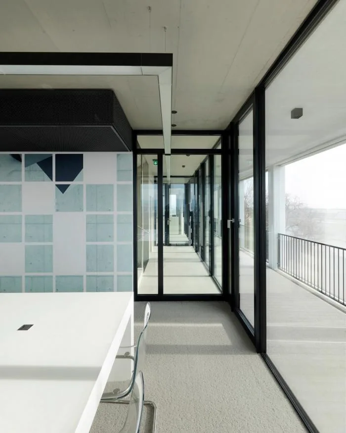 BIM Architecture | Outer Square and Inner Circle, Half Concealed Transparent Light and Shadow - C& P Company Headquarters