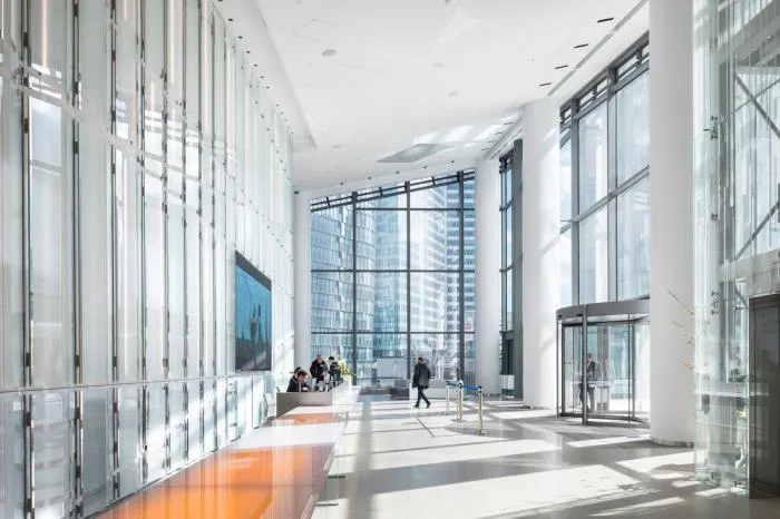 BIM architecture | A set of "crystals" that capture and scatter light - Saint Gobain headquarters office building