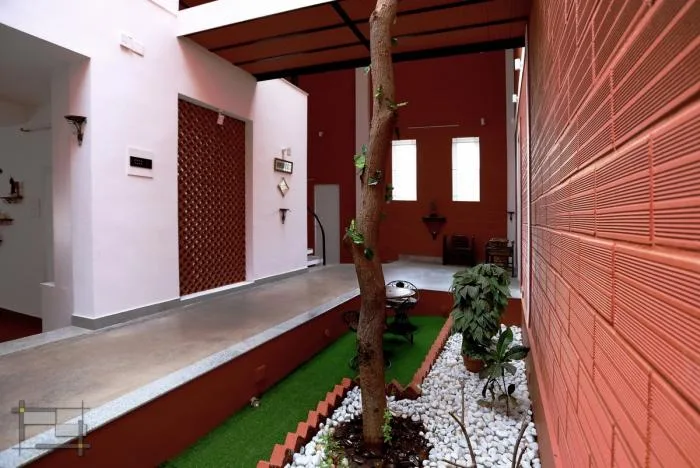 BIM architecture | solemn and transparent, elegant and natural - Indian red "treehouse"/PG Associates