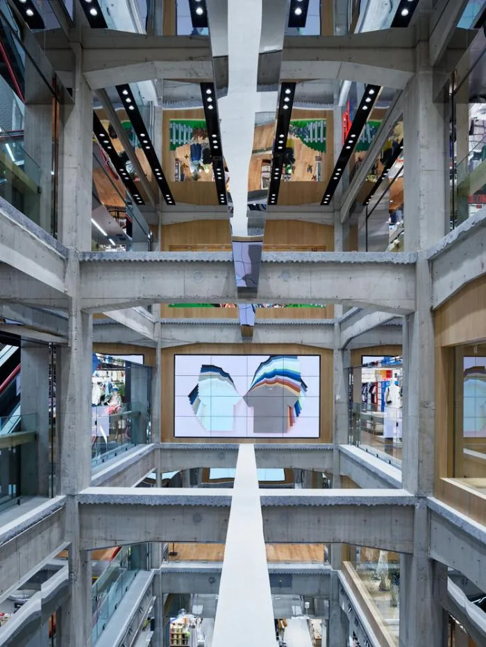 BIM Architecture | Uniqlo Tokyo Flagship Store/Herzog&Co; De Meuron
