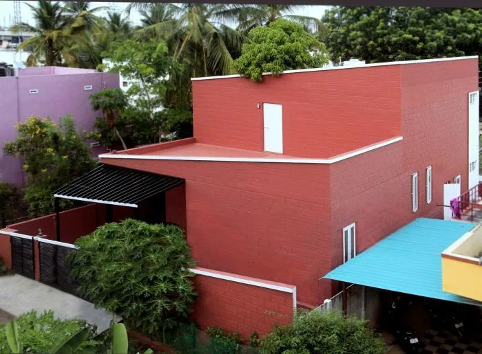 BIM architecture | solemn and transparent, elegant and natural - Indian red "treehouse"/PG Associates