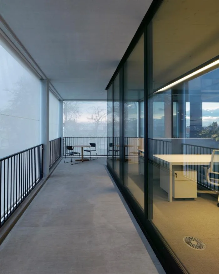 BIM Architecture | Outer Square and Inner Circle, Half Concealed Transparent Light and Shadow - C& P Company Headquarters