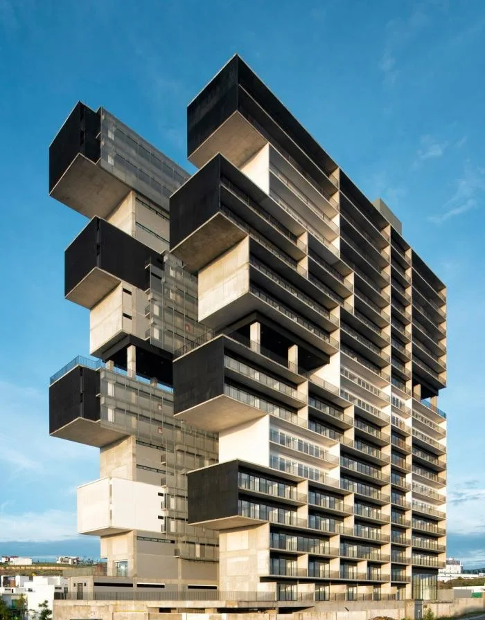 BIM Architecture | Fission of 64 meter Deep Canyon - Amani Apartments