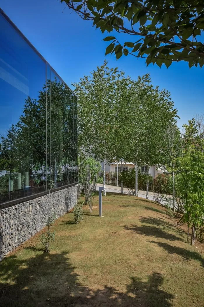 BIM Architecture | Dialogue with Concrete Columns - BM Kavana Residence