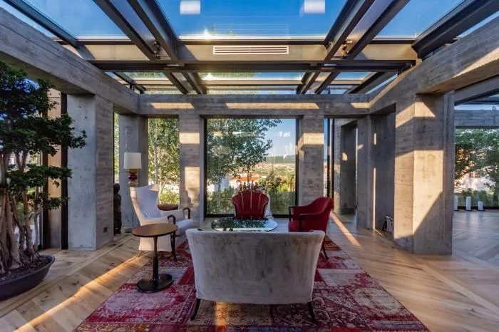 BIM Architecture | Dialogue with Concrete Columns - BM Kavana Residence