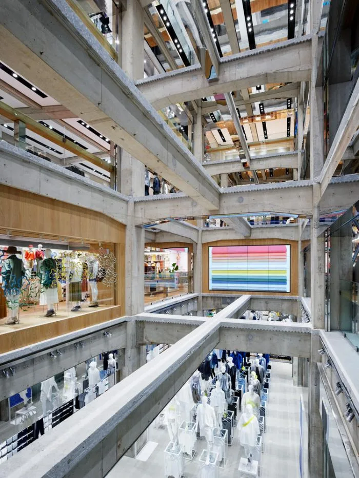 BIM Architecture | Uniqlo Tokyo Flagship Store/Herzog&Co; De Meuron