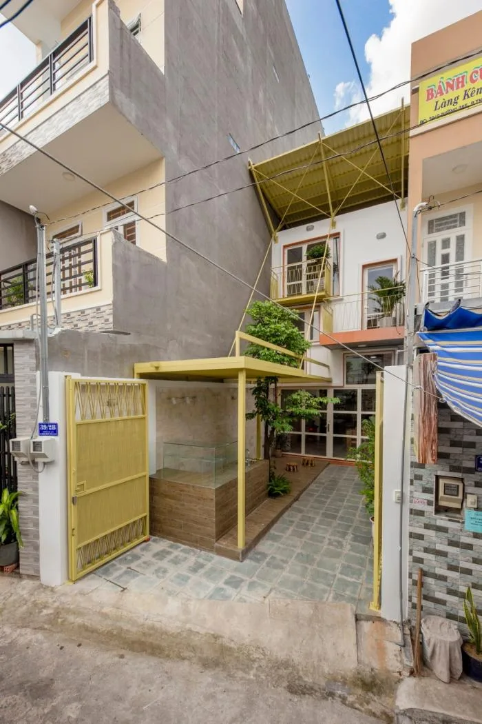 BIM Architecture | Survival in the Gap - Vietnamese Double layered Roof Residential Buildings