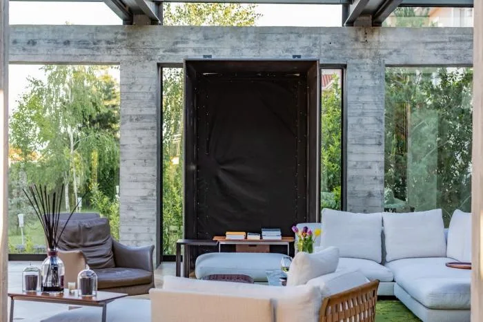 BIM Architecture | Dialogue with Concrete Columns - BM Kavana Residence