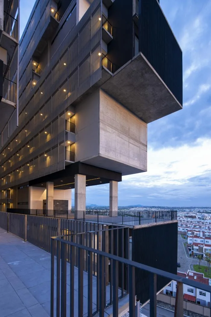 BIM Architecture | Fission of 64 meter Deep Canyon - Amani Apartments