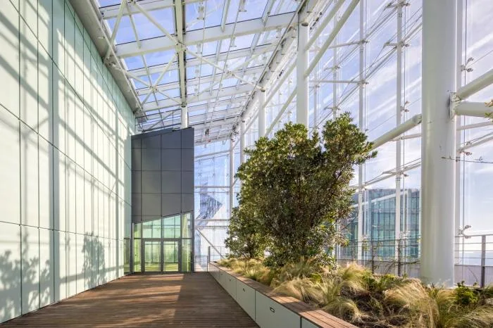 BIM architecture | A set of "crystals" that capture and scatter light - Saint Gobain headquarters office building