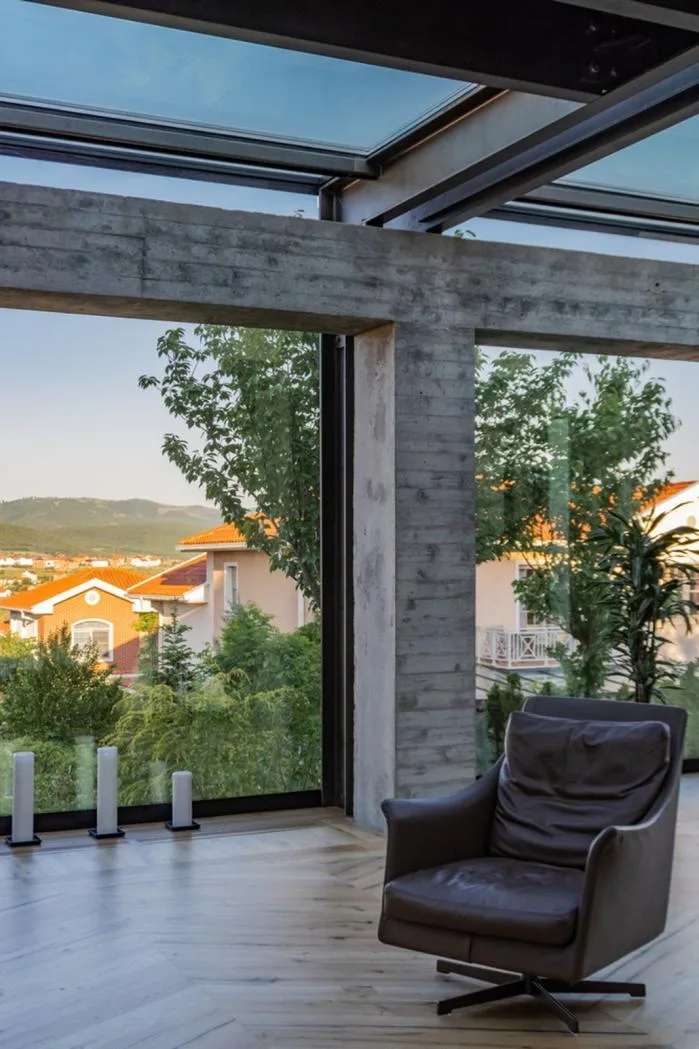 BIM Architecture | Dialogue with Concrete Columns - BM Kavana Residence
