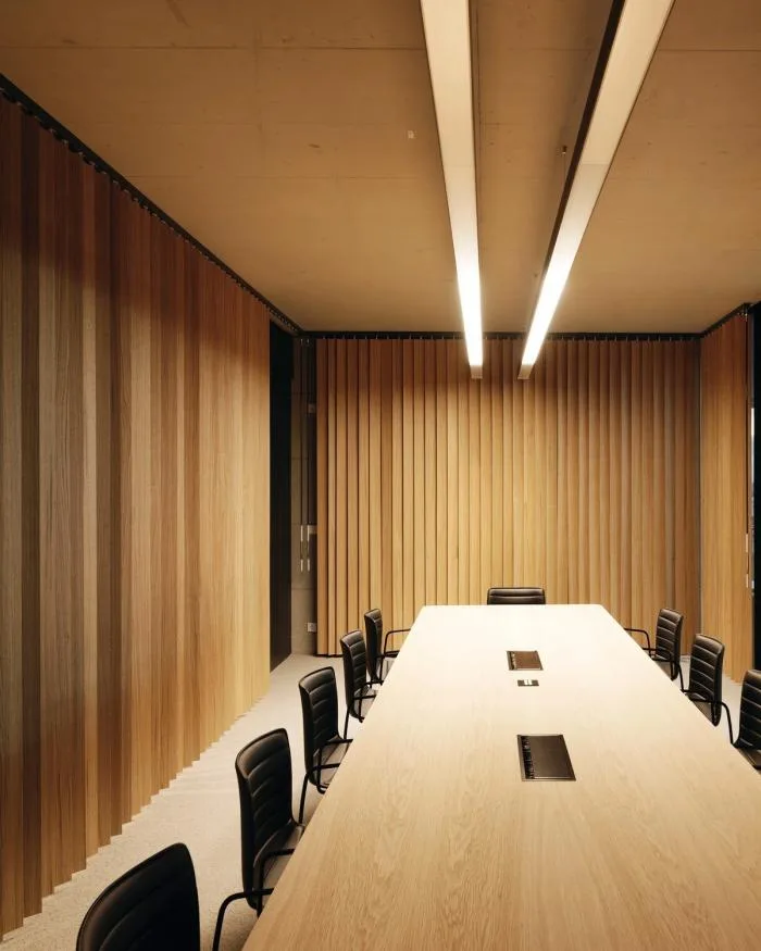 BIM Architecture | Outer Square and Inner Circle, Half Concealed Transparent Light and Shadow - C& P Company Headquarters
