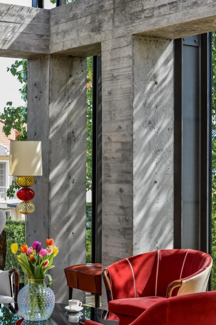 BIM Architecture | Dialogue with Concrete Columns - BM Kavana Residence