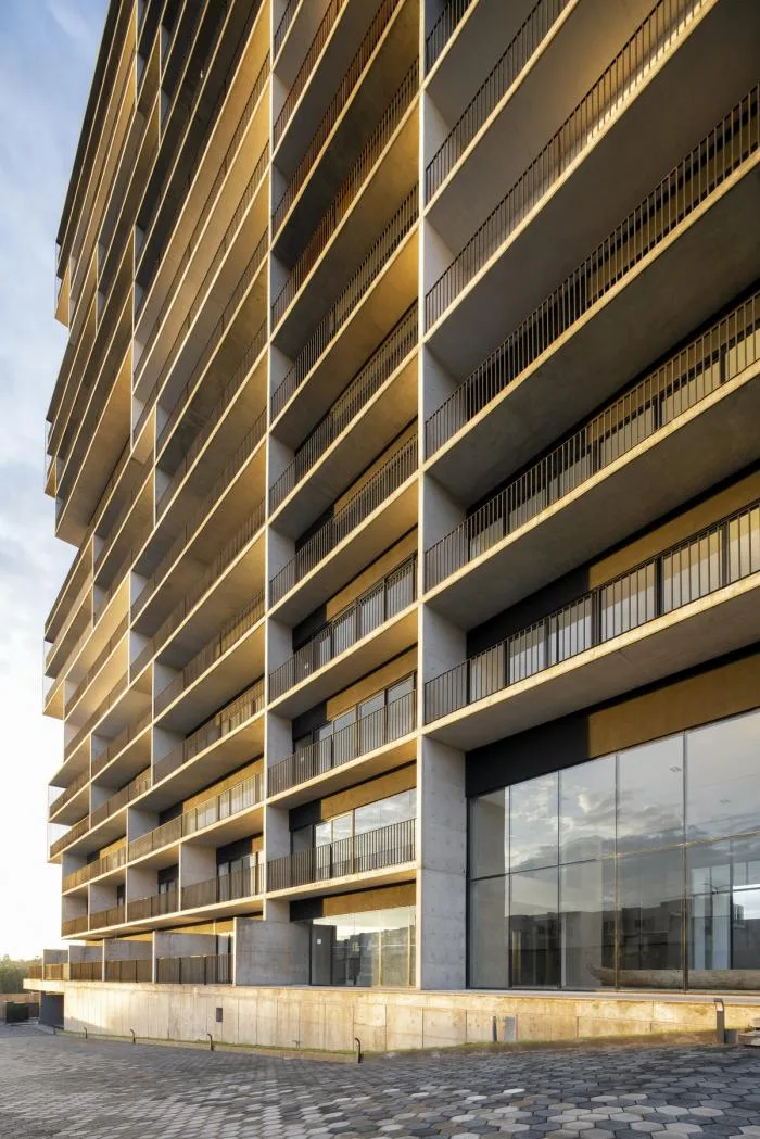 BIM Architecture | Fission of 64 meter Deep Canyon - Amani Apartments