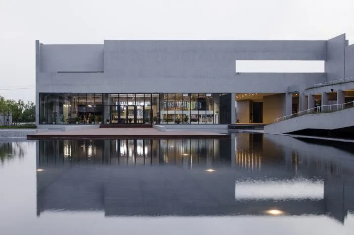 Fabric library/designer studio in the evening © Peter Dixie (UK)/Luotang Architectural Photography