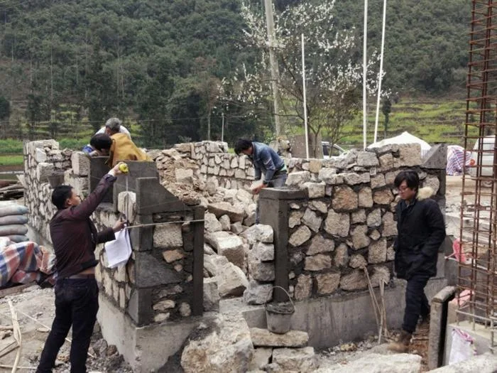 BIM Architecture | Giant Stone Creeping at the Foot of the Mountain: Louna Camping Service Center/Li Xinggang Studio