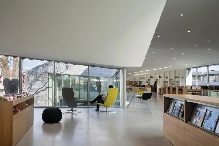 BIM Architecture | Town Tree Courtyard - Queenstown Media Library