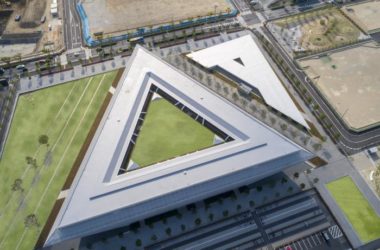 BIM Architecture: Mitsubishi Land Institute's Design for Chase Hand Gate College University 