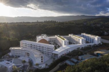 BIM Architecture: Designing a Stereoscopic Courtyard at Yunnan Normal University Experimental High School by Tsinghua University Architectural Design Institute and School of Architecture-BIM WORLD
