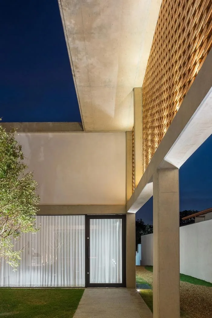 BIM Architecture | Concrete "Grid" Residential Buildings with Aesthetic Structural Form