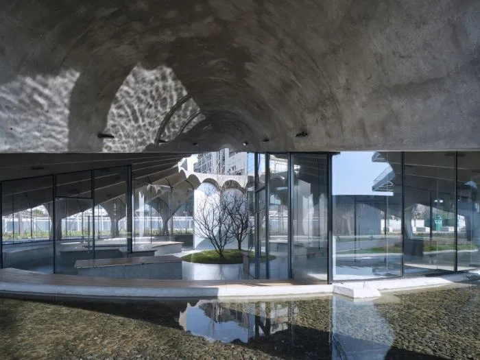 BIM architecture | Form gathering but spirit dispersing, clean water pool coffee shop/Tongji original design studio