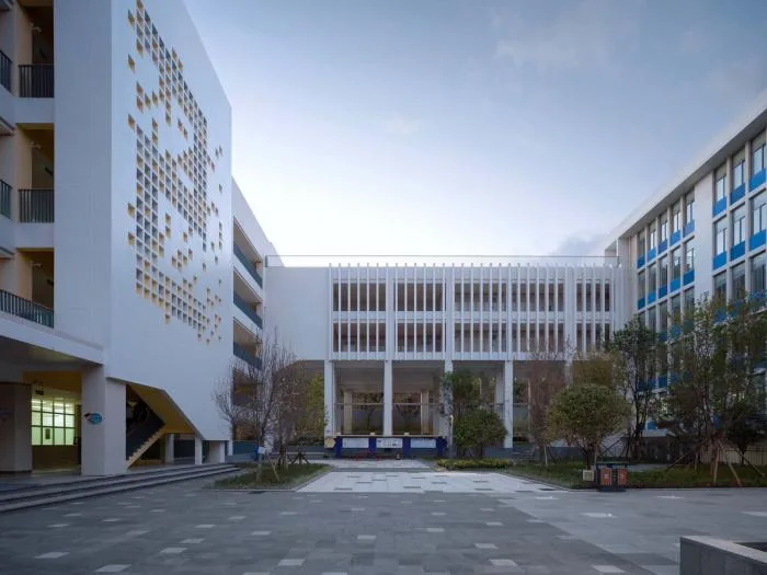BIM Architecture | Stereoscopic "Courtyard" Space: Yunnan Normal University Experimental High School/Tsinghua University Architectural Design Institute+Tsinghua University School of Architecture