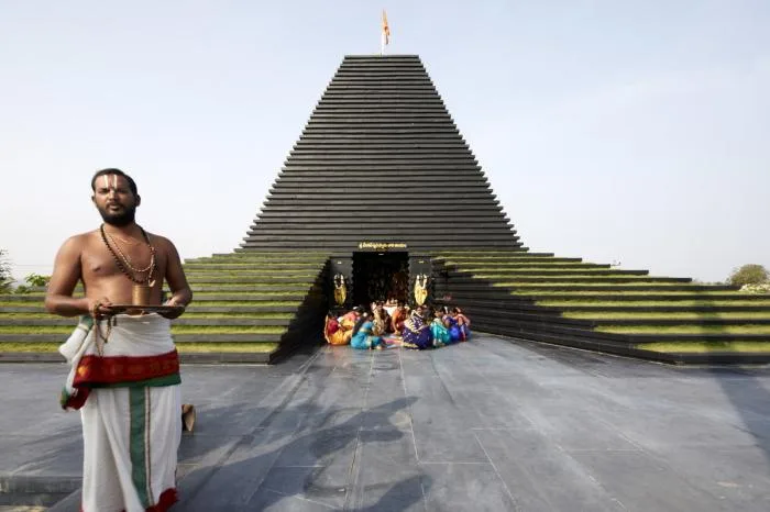 BIM Architecture | Leading to a Pure Faith World with Holy Water - Indian Stone Step Temples