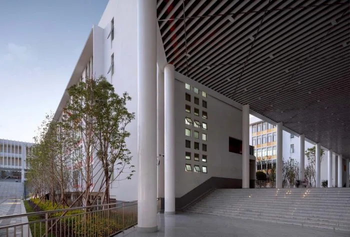 BIM Architecture | Stereoscopic "Courtyard" Space: Yunnan Normal University Experimental High School/Tsinghua University Architectural Design Institute+Tsinghua University School of Architecture