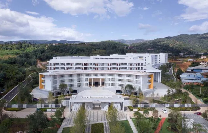 BIM Architecture | Stereoscopic "Courtyard" Space: Yunnan Normal University Experimental High School/Tsinghua University Architectural Design Institute+Tsinghua University School of Architecture