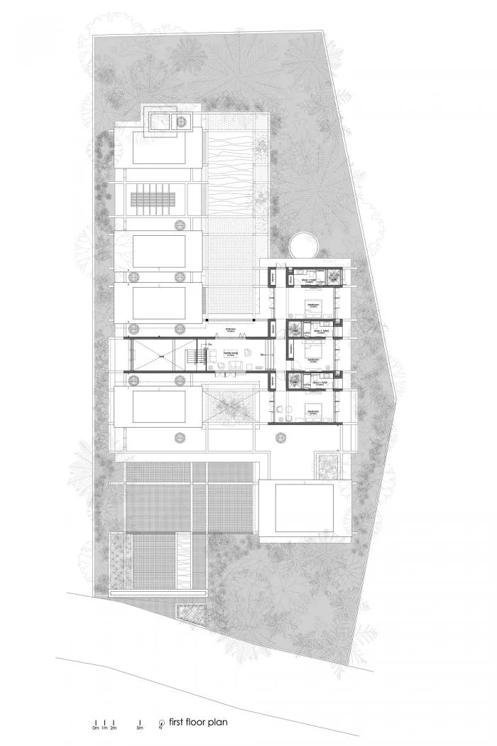 BIM Architecture | Geometric Order and Natural Landscape Quietly Blending: A Vacation Home in a Grid