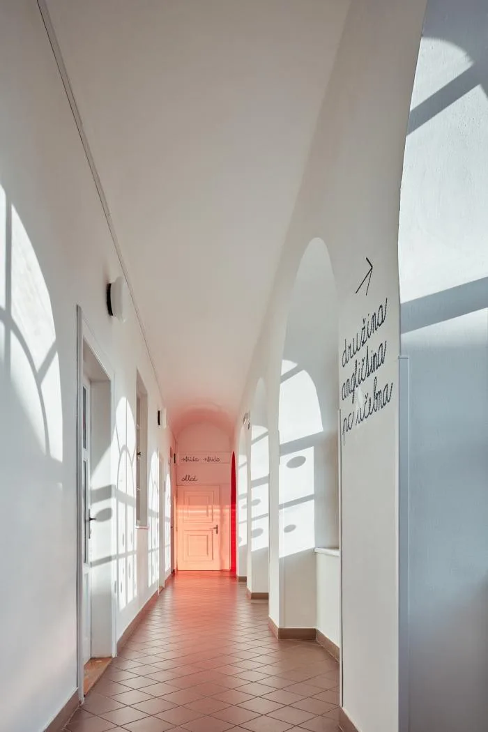 BIM Architecture | Children's Castle in Fairy Tale Books: Vřesovice Elementary School Expansion