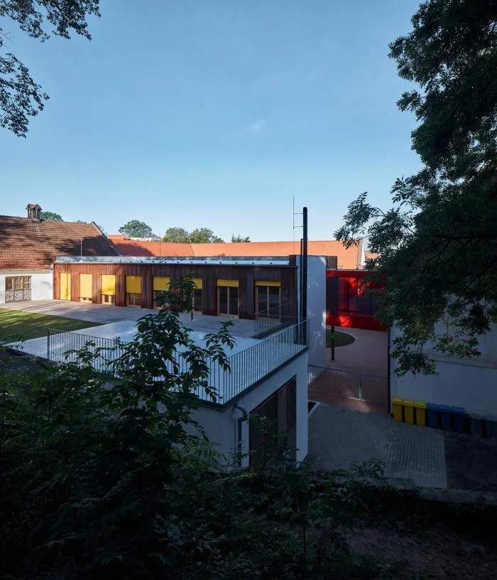 BIM Architecture | Children's Castle in Fairy Tale Books: Vřesovice Elementary School Expansion