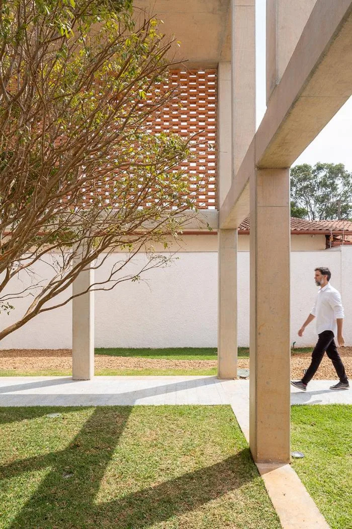 BIM Architecture | Concrete "Grid" Residential Buildings with Aesthetic Structural Form