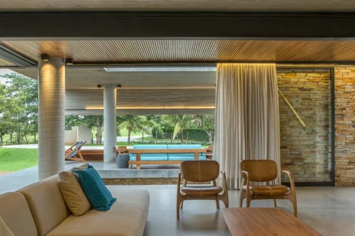 BIM architecture | Creating hierarchical and horizontally nested spaces: Brazilian "movie" residences