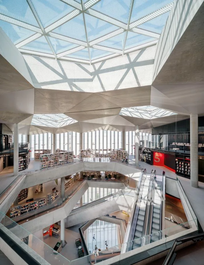 BIM architecture | Enjoying sunbathing under foggy curtain walls: Norwegian Library "Deichman"