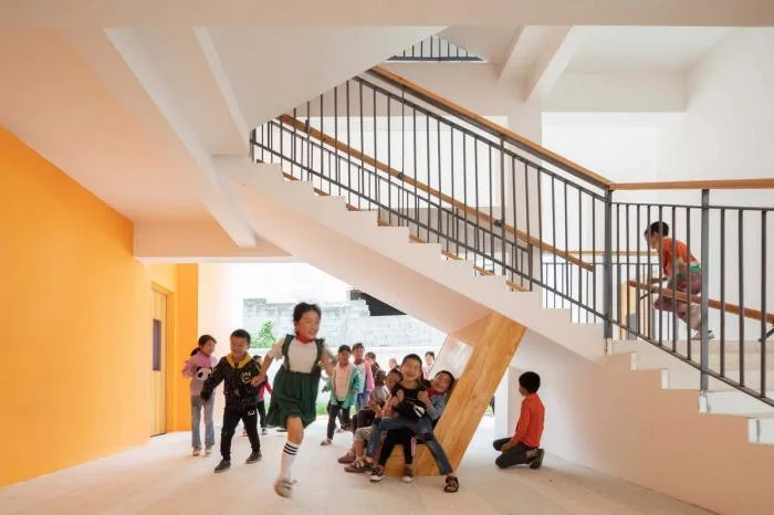 BIM Architecture | Expression of Terrain Relationships: Wushe Town Central Kindergarten/Dongyi Architecture