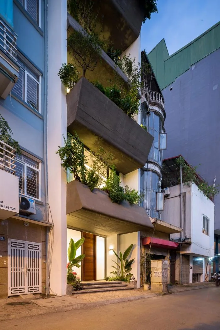 BIM Architecture | Dancing Sky Garden: Vietnamese Row House