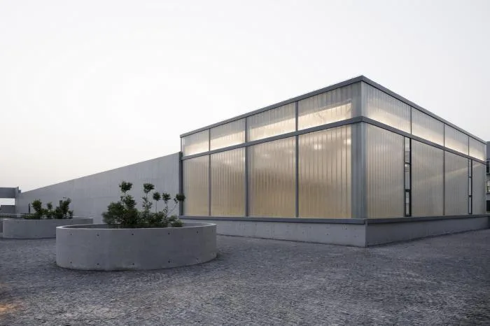 Multi-functional activity space viewed from continuous trails © Peter Dixie (UK)/Luotang Architectural Photography