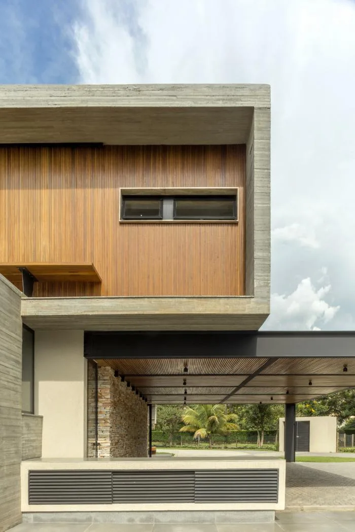 BIM architecture | Creating hierarchical and horizontally nested spaces: Brazilian "movie" residences