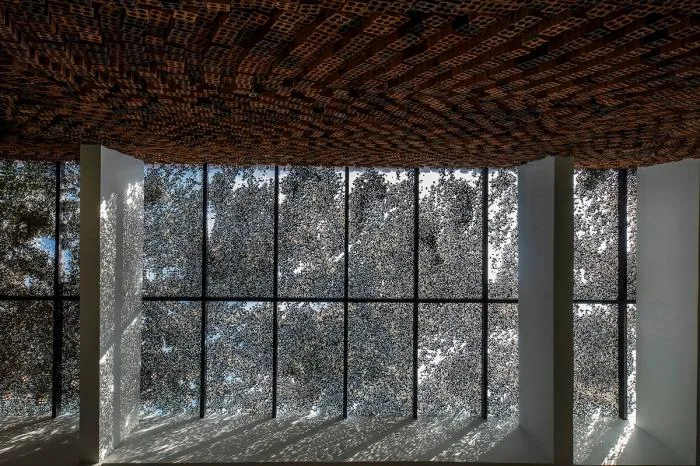 BIM Architecture | Gentle Breeze, Fluttering Light and Shadow: Vietnam's 'Self breathing' Wall House