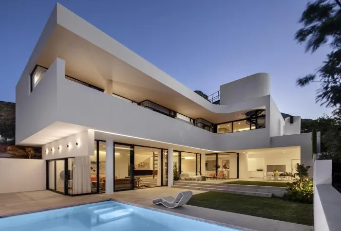 BIM Architecture | Futuristic Sculpture: 216 Seaview Street, South Africa