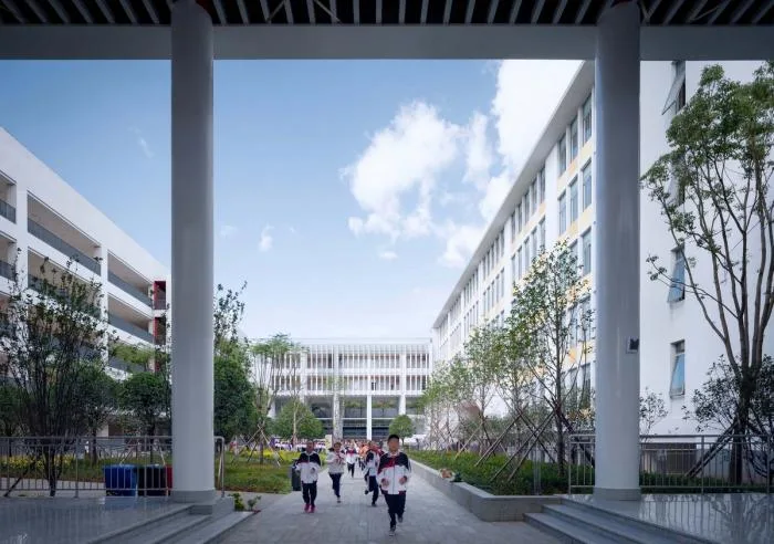 BIM Architecture | Stereoscopic "Courtyard" Space: Yunnan Normal University Experimental High School/Tsinghua University Architectural Design Institute+Tsinghua University School of Architecture