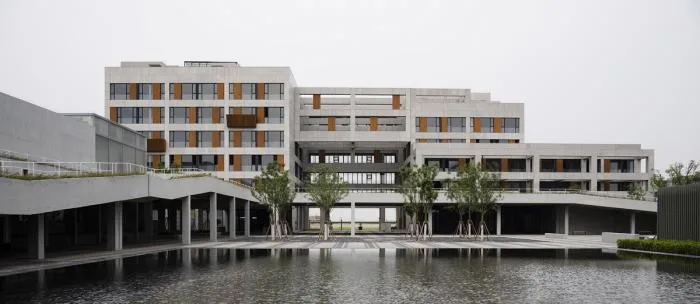View towards hotel/apartment building from the landscape pool © Peter Dixie (UK)/Luotang Architectural Photography