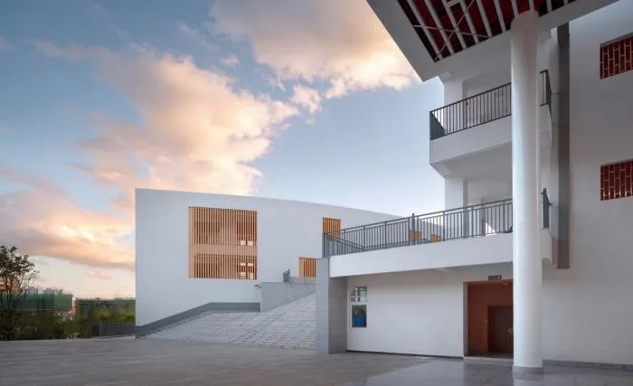 BIM Architecture | Stereoscopic "Courtyard" Space: Yunnan Normal University Experimental High School/Tsinghua University Architectural Design Institute+Tsinghua University School of Architecture
