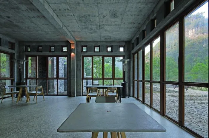 BIM Architecture | Giant Stone Creeping at the Foot of the Mountain: Louna Camping Service Center/Li Xinggang Studio